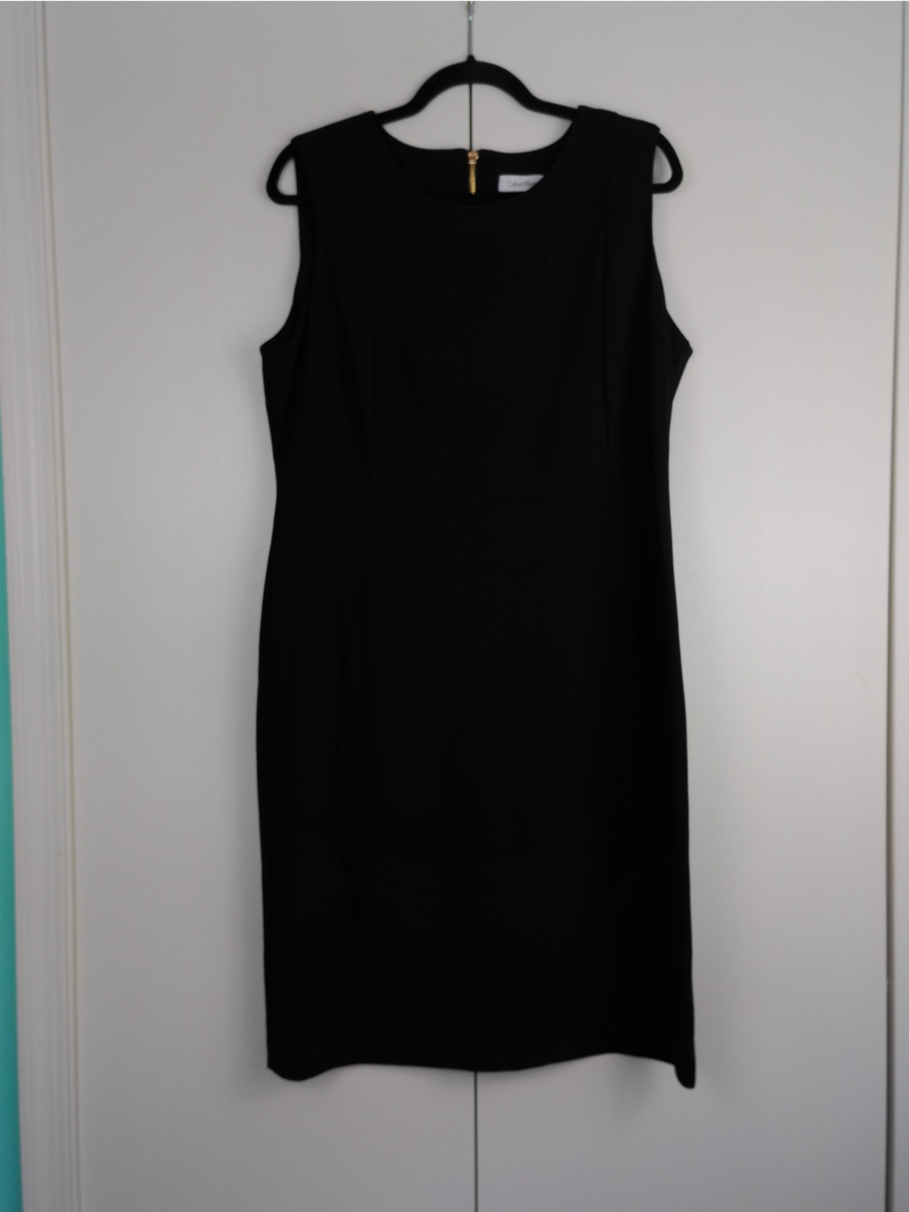 Calvin Klein Black Scoop Neck Sheath Dress Size 16 Gold Zipper